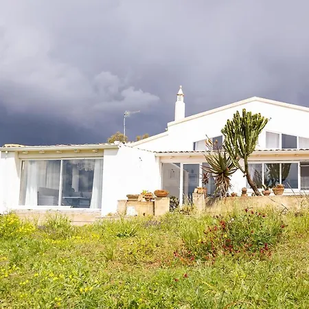 Casa Leandro Villa *